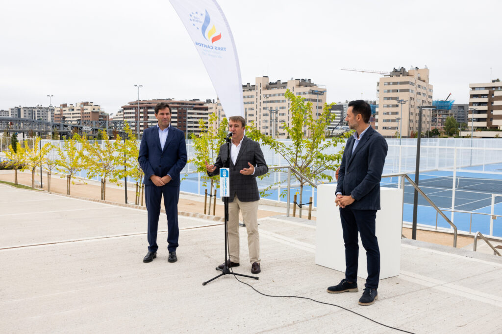 Tres Cantos inaugura  pistas exteriores Centro Deportivo Parque Norte