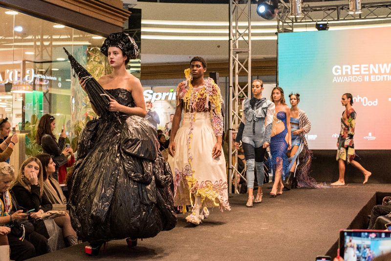 Desfile Moda Sostenible Greenwalk Awards en Ventanal de la Sierra