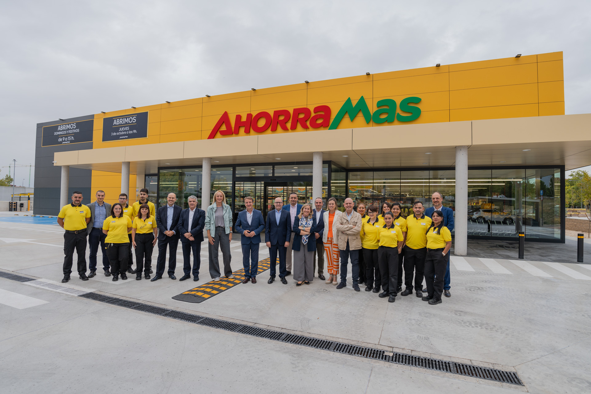 Cadena Supermercados Ahorramas abre su tercera tienda en Tres Cantos