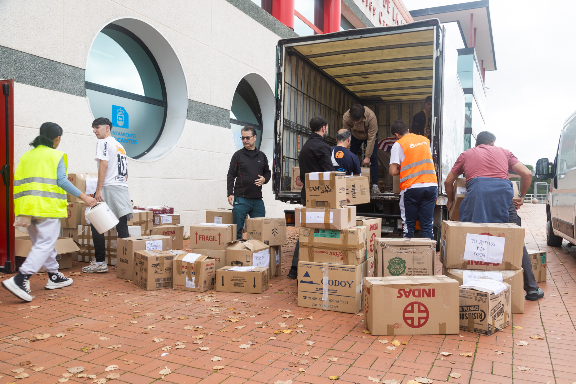 340 toneladas de ayuda solidaria para Valencia, desde Tres Cantos