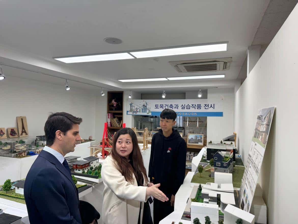 Comunidad Madrid presenta en Corea del Sur Red IMDEA y Programa STEM