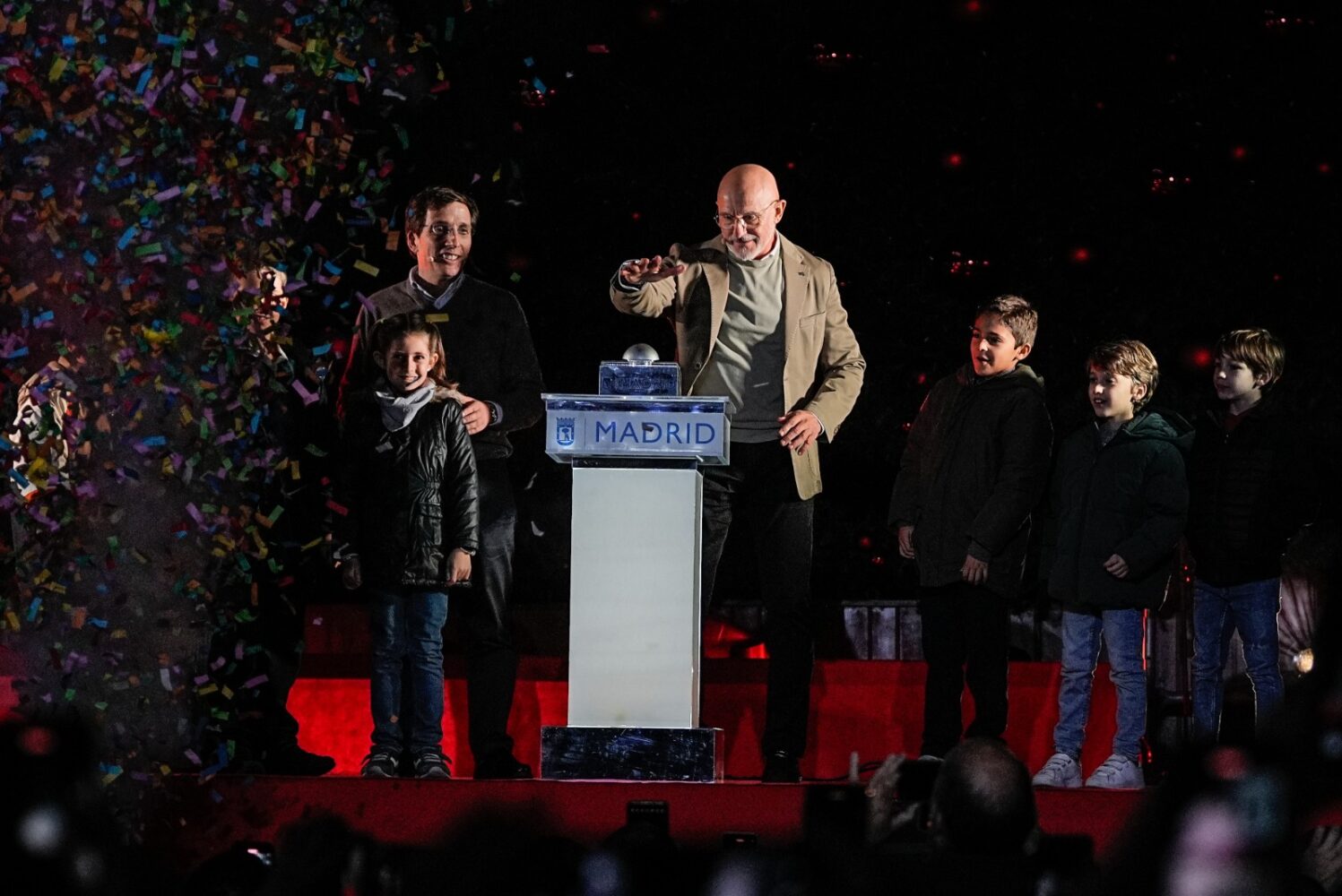 Almeida y De la Fuente inauguran el alumbrado de Madrid esta Navidad