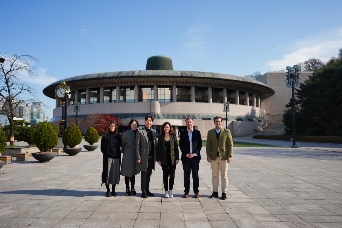 Díaz Ayuso presenta en Seoul Arts Center el Ballet Español CAM