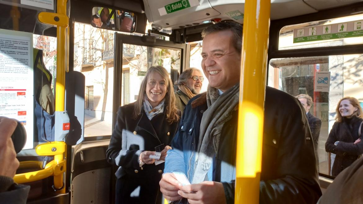 CAM incorpora el pago con tarjeta bancaria billete bus urbano