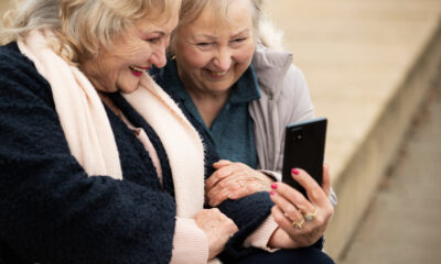 Tres Cantos estrena canal comunicación WhatsApp para mayores 65 años